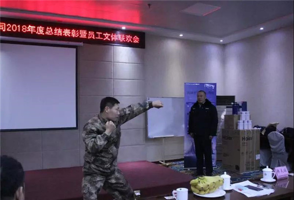 新聞特寫:天正人的春晚